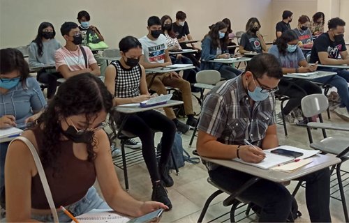 Imparte  Facultad de Enfermería Curso de Inducción a estudiantes de nuevo ingreso